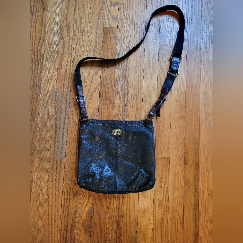 FOSSIL Explorer Leather Adjustable Strap Crossbody Purse Bag Black
